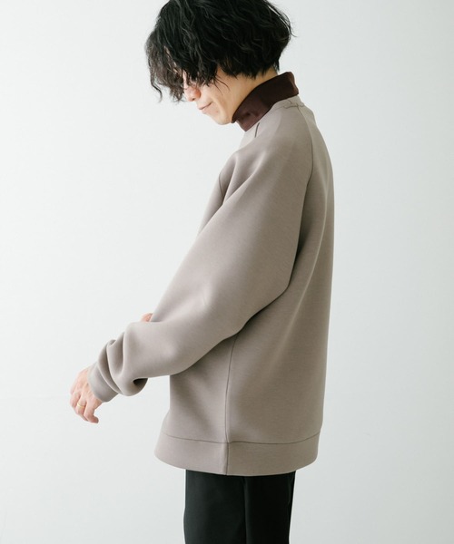 ITEMS URBANRESEARCH（アイテムズ アーバンリサーチ）の「ダンボール ラグランクルーネック（スウェット・メンズ・ブラウン/ベージュ/グレー/ブラック・LARGE/MEDIUM）」の9枚目の写真