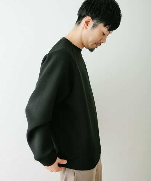 ITEMS URBANRESEARCH（アイテムズ アーバンリサーチ）の「ダンボール ラグランクルーネック（スウェット・メンズ・ブラウン/ベージュ/グレー/ブラック・LARGE/MEDIUM）」の16枚目の写真