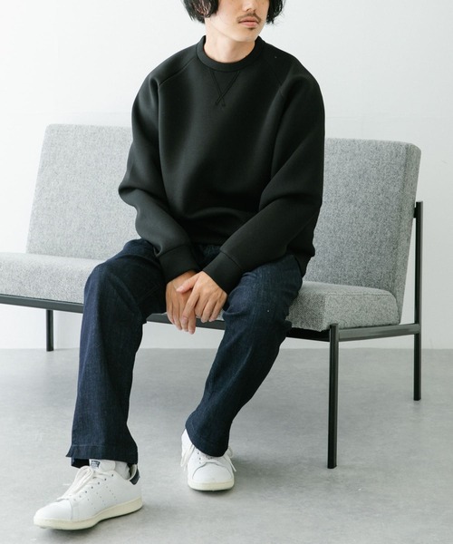 ITEMS URBANRESEARCH（アイテムズ アーバンリサーチ）の「ダンボール ラグランクルーネック（スウェット・メンズ・ブラウン/ベージュ/グレー/ブラック・LARGE/MEDIUM）」の21枚目の写真