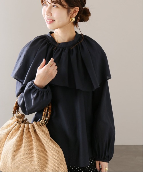 La TOTALITE（ラトータリテ）の「ラッフルカラー2WAYブラウス
