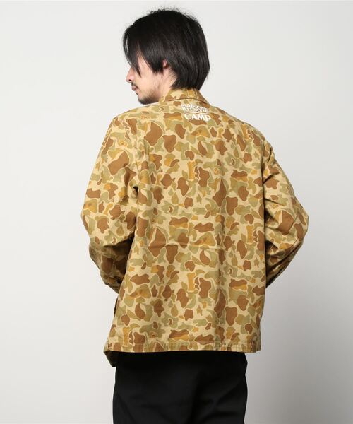 Maison Kitsune(メゾンキツネ)の「Camp Print Camo Military Jacket(ミリタリージャケット・メンズ・カーキ系/ベージュ系その他・XL/L/S/M/XS)」の6枚目の写真