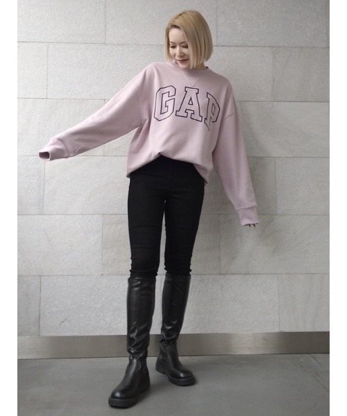 GAP(ギャップ)の「オーバーサイズ GAPロゴ クルーネック スウェット(スウェット・メンズ・パープル/オフホワイト・M/S/XS/L/XL/XXS)」の14枚目の写真