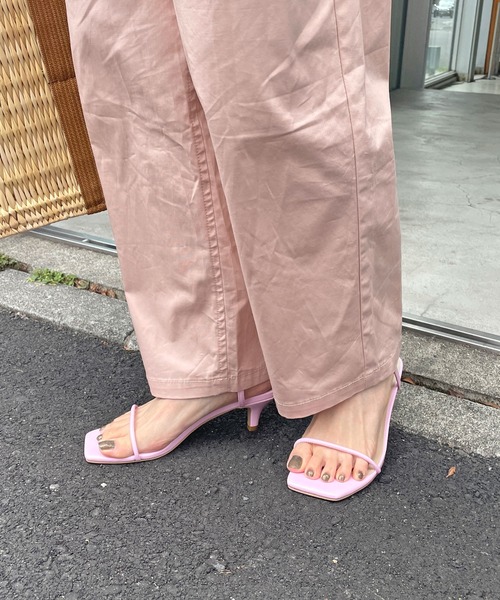 Omekashi(オメカシ)の「スクエアストラップヒールサンダル(サンダル・レディース・オフホワイト/ブラック/ブラウン/ピンク・36/37/38)」の21枚目の写真