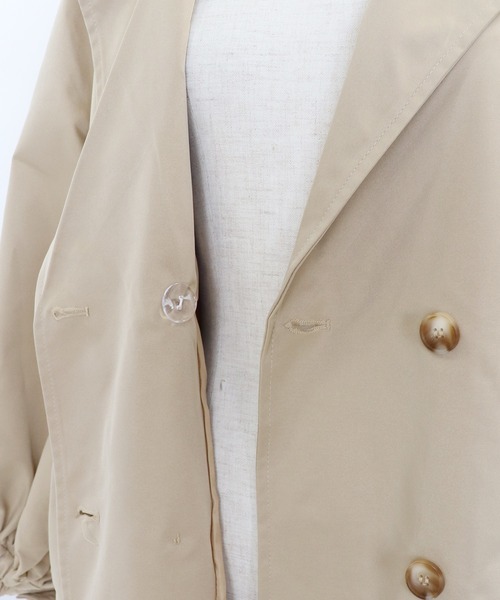 BLUEEAST(ブルーイースト)の「ボリュームスリーブトレンチコート(トレンチコート・レディース・ベージュ/カーキ/アイボリー・MEDIUM)」の20枚目の写真