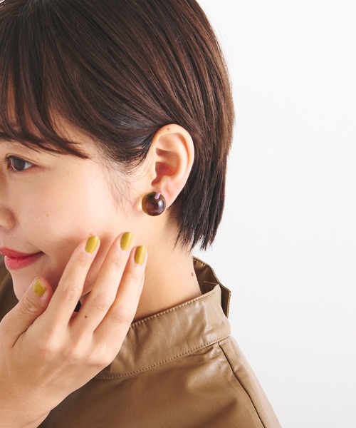 ear PAPILLONNER（イアパピヨネ）の「ヴィトライユ玉イヤリング（イヤリング・レディース・パープル・FREE）」の8枚目の写真