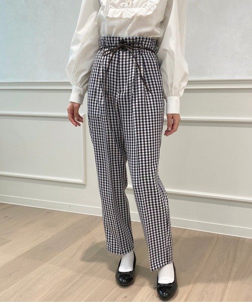 apres jour（アプレジュール）の「アソートMILKテーパードパンツ【ZOZOTOWN限定アイテム】（その他パンツ・レディース・その他/オレンジ系その他/ベージュ/ブルー系その他/アイボリー/ブラック/ブラック系その他/モカ/ピンク・MEDIUM/SMALL/X-LARGE）」の4枚目の写真