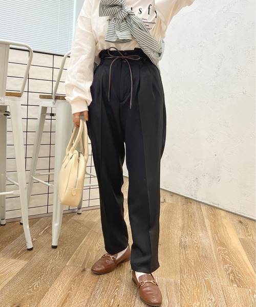 apres jour（アプレジュール）の「アソートMILKテーパードパンツ【ZOZOTOWN限定アイテム】（その他パンツ・レディース・その他/オレンジ系その他/ベージュ/ブルー系その他/アイボリー/ブラック/ブラック系その他/モカ/ピンク・MEDIUM/SMALL/X-LARGE）」の3枚目の写真