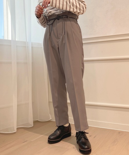 apres jour（アプレジュール）の「アソートMILKテーパードパンツ【ZOZOTOWN限定アイテム】（その他パンツ・レディース・その他/オレンジ系その他/ベージュ/ブルー系その他/アイボリー/ブラック/ブラック系その他/モカ/ピンク・MEDIUM/SMALL/X-LARGE）」の5枚目の写真