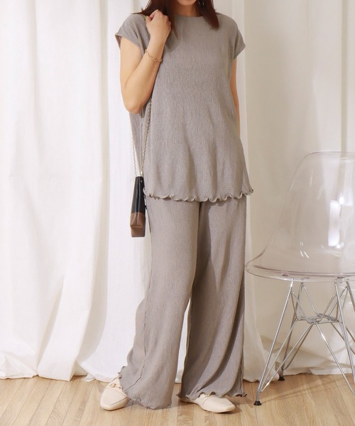 libelle more(リベル モア)の「楊柳プリーツスムース トップス+パンツセット(セットアップ・レディース・ブラック/ブラウン/ライトカーキ/グレイッシュベージュ・M/L)」の1枚目の写真