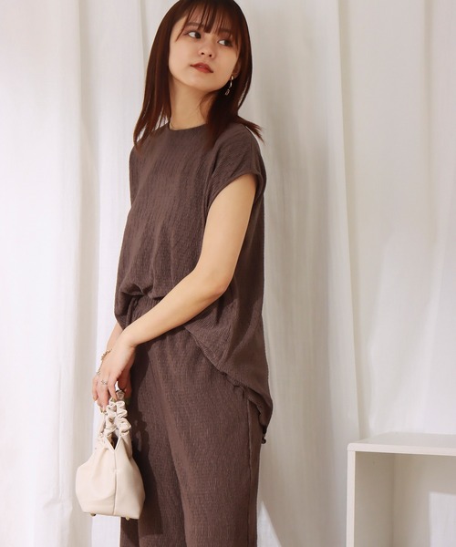 libelle more(リベル モア)の「楊柳プリーツスムース トップス+パンツセット(セットアップ・レディース・ブラック/ブラウン/ライトカーキ/グレイッシュベージュ・M/L)」の15枚目の写真