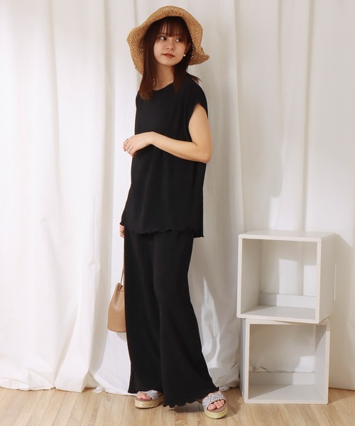 libelle more(リベル モア)の「楊柳プリーツスムース トップス+パンツセット(セットアップ・レディース・ブラック/ブラウン/ライトカーキ/グレイッシュベージュ・M/L)」の6枚目の写真