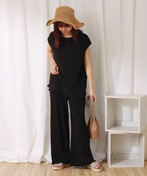 libelle more(リベル モア)の「楊柳プリーツスムース トップス+パンツセット(セットアップ・レディース・ブラック/ブラウン/ライトカーキ/グレイッシュベージュ・M/L)」の7枚目の写真