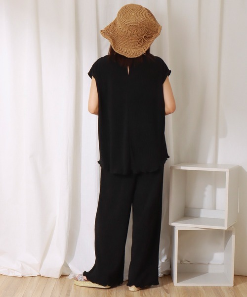libelle more(リベル モア)の「楊柳プリーツスムース トップス+パンツセット(セットアップ・レディース・ブラック/ブラウン/ライトカーキ/グレイッシュベージュ・M/L)」の8枚目の写真