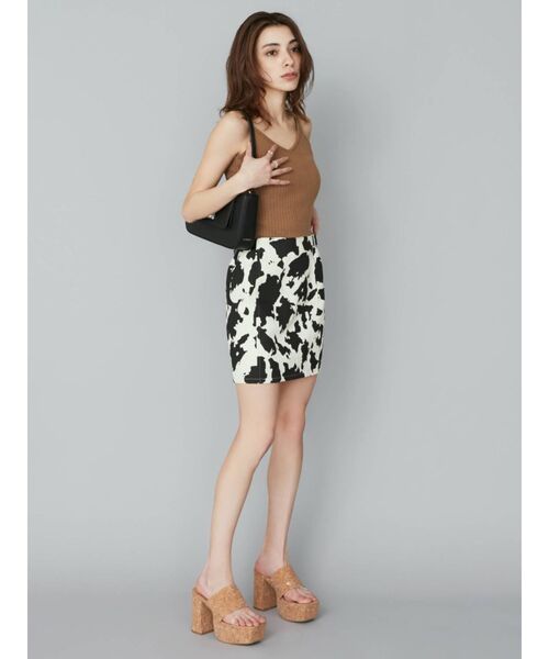 EVRIS（エヴリス）の「コルクスクエアトゥサンダル（サンダル・レディース・ブラック/アイボリー/その他1・SMALL/MEDIUM/LARGE）」の4枚目の写真