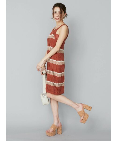 EVRIS（エヴリス）の「コルクスクエアトゥサンダル（サンダル・レディース・ブラック/アイボリー/その他1・SMALL/MEDIUM/LARGE）」の5枚目の写真