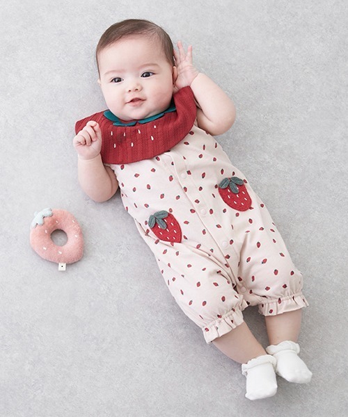 petit main（プティマイン）の「【防水】いちごスタイ（スタイ