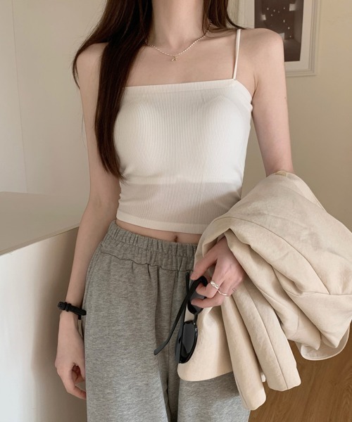 by muni:r（バイ ムニール）の「カップ付ベーシックキャミソール（キャミソール・レディース・ストライプ/ブラック/ホワイト/ベージュ・FREE）」の2枚目の写真