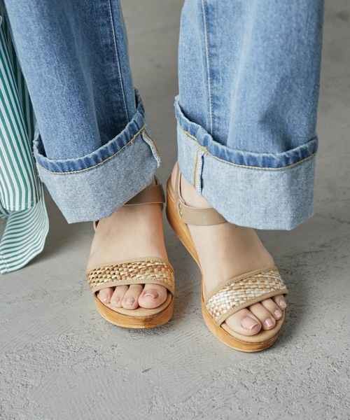 Fashion Letter(ファッションレター)の「日本製ゴムストラップデザインウェッジサンダル 痛くないサンダル(サンダル・レディース・ブラック/ホワイト/ベージュ/ライトグリーン・S/M/L/LL)」の5枚目の写真