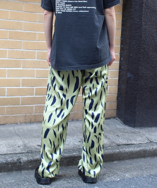 DROIT BELLO(ドロイトベロ)の「DROIT BELLO(ドロイトベロ) ペイント柄イージーパンツ(その他パンツ・レディース・グリーン/ブラック・FREE)」の4枚目の写真