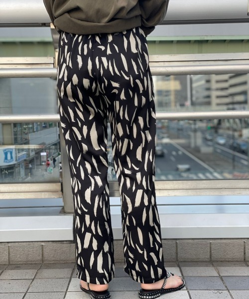 Loungedress】ペイントデニムパンツ | OUTLET(アウトレット