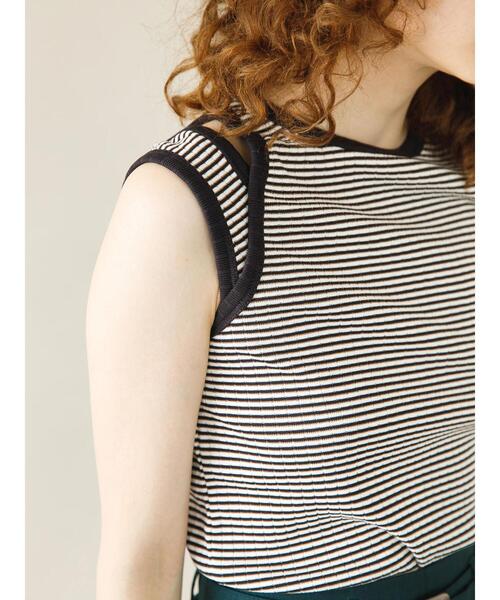 koe（コエ）の「ショルダースリットタンクトップ*（タンクトップ・レディース・グリーン/ブラック/パープル・FREE）」の7枚目の写真