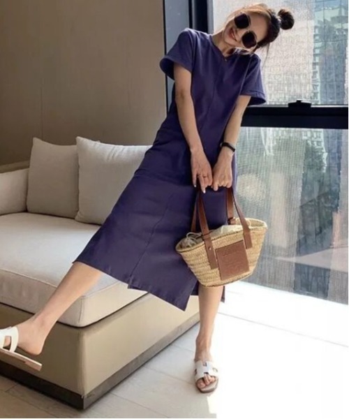 gossip!ロサンゼルス(ゴシップロサンゼルス)の「Tシャツワンピース(ワンピース・レディース・ホワイト/パープル・FREE)」の2枚目の写真