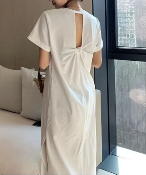 gossip!ロサンゼルス(ゴシップロサンゼルス)の「Tシャツワンピース(ワンピース・レディース・ホワイト/パープル・FREE)」の1枚目の写真