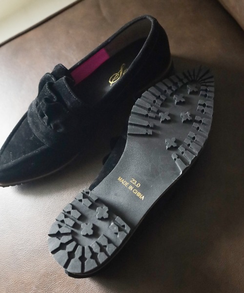 ラッフルデザインポインテッドトゥ厚底ローファーパンプス（パンプス