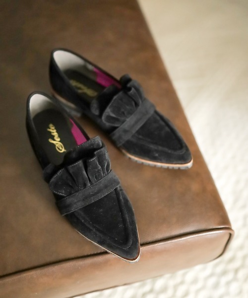 ラッフルデザインポインテッドトゥ厚底ローファーパンプス（パンプス