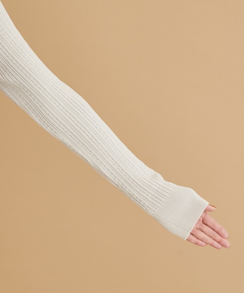 ROPE' PICNIC(ロペピクニック)の「ミニケーブルニット金釦カーディガン(カーディガン/ボレロ・レディース・ブラック/ベージュ系その他/ダークグリーン/マスタード・38)」の9枚目の写真