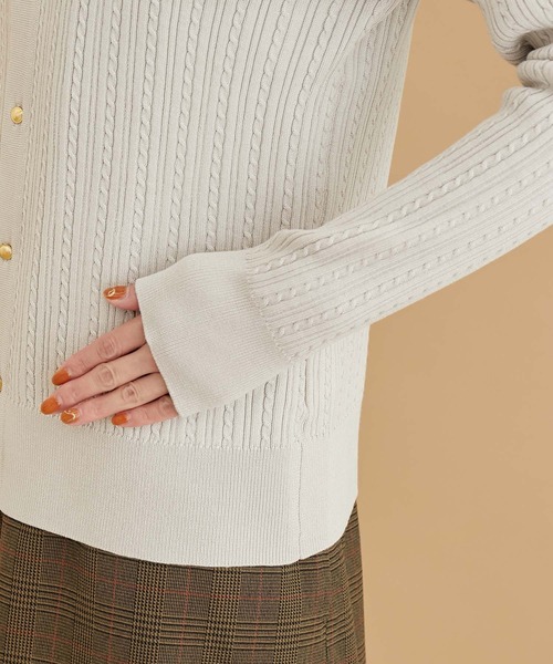 ROPE' PICNIC(ロペピクニック)の「ミニケーブルニット金釦カーディガン(カーディガン/ボレロ・レディース・ブラック/ベージュ系その他/ダークグリーン/マスタード・38)」の10枚目の写真
