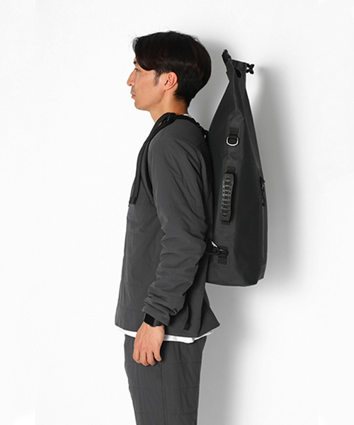 Snow Peak(スノーピーク)の「【SNOWPEAK / スノーピーク】4Way Dry Bag M(バックパック/リュック・メンズ・ブラック・FREE)」の4枚目の写真