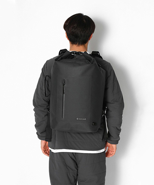 Snow Peak(スノーピーク)の「【SNOWPEAK / スノーピーク】4Way Dry Bag M(バックパック/リュック・メンズ・ブラック・FREE)」の5枚目の写真