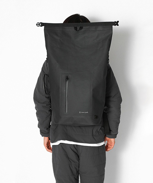Snow Peak(スノーピーク)の「【SNOWPEAK / スノーピーク】4Way Dry Bag M(バックパック/リュック・メンズ・ブラック・FREE)」の6枚目の写真