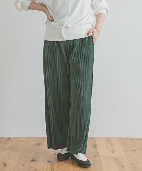 ITEMS URBANRESEARCH(アイテムズ アーバンリサーチ)の「プリーツシャーリングパンツ(その他パンツ・レディース・グリーン/ベージュ/ベージュ系その他/ブラック・FREE)」の5枚目の写真