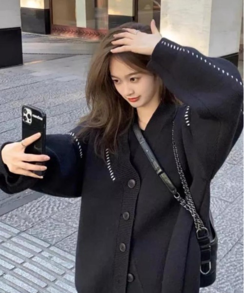 CLEA（クレア）の「リンキングオーバーサイズカーディガン（カーディガン/ボレロ・レディース・ブラック/ホワイト・FREE）」の10枚目の写真