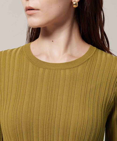 ROPE'（ロペ）の「ランダムリブ天竺フィット&フレアーニットワンピース（ワンピース・レディース・ブラック/マスタード・38）」の17枚目の写真