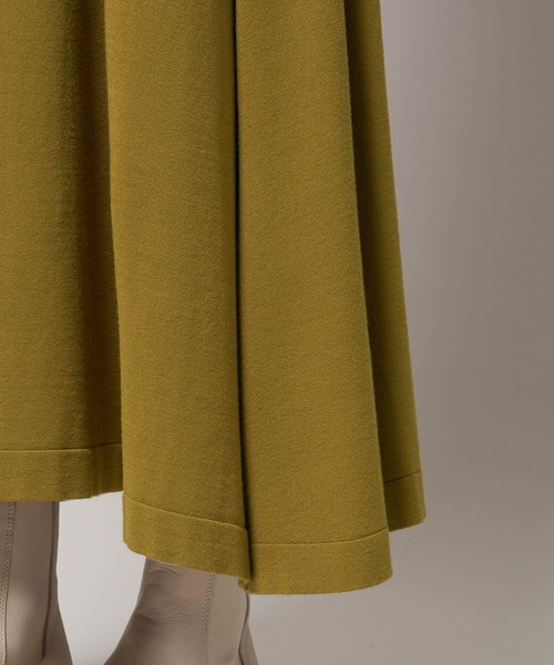 ROPE'（ロペ）の「ランダムリブ天竺フィット&フレアーニットワンピース（ワンピース・レディース・ブラック/マスタード・38）」の6枚目の写真