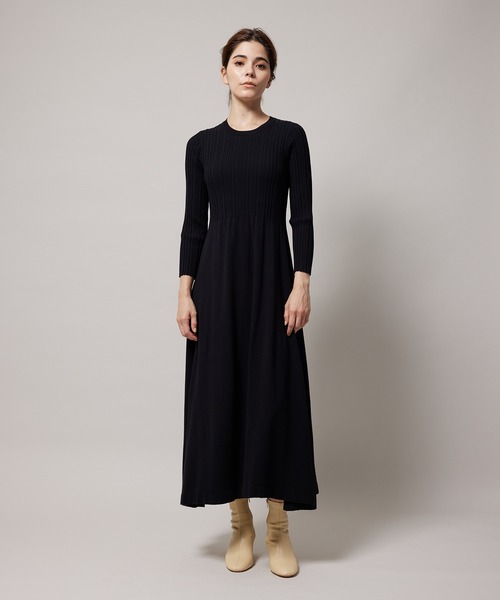 ROPE'（ロペ）の「ランダムリブ天竺フィット&フレアーニットワンピース（ワンピース・レディース・ブラック/マスタード・38）」の12枚目の写真