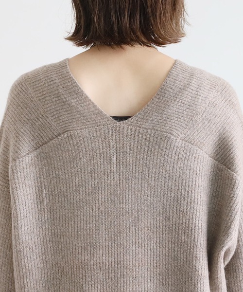 reca(レカ)の「深Vネックニットトップス(ニット/セーター・レディース・ブラック/ブルーグレー/オートミール/ダークベージュ/チャコールグレー・FREE)」の10枚目の写真