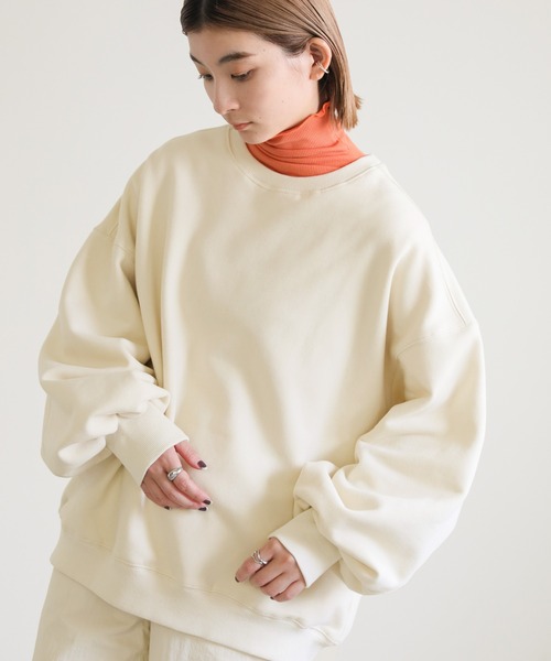 select MOCA（セレクトモカ）の「裏起毛ビッグボリュームスウェットトップス（スウェット・レディース・ブラック/アイボリー/グレイッシュベージュ・FREE）」の9枚目の写真