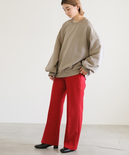 select MOCA（セレクトモカ）の「裏起毛ビッグボリュームスウェットトップス（スウェット・レディース・ブラック/アイボリー/グレイッシュベージュ・FREE）」の5枚目の写真