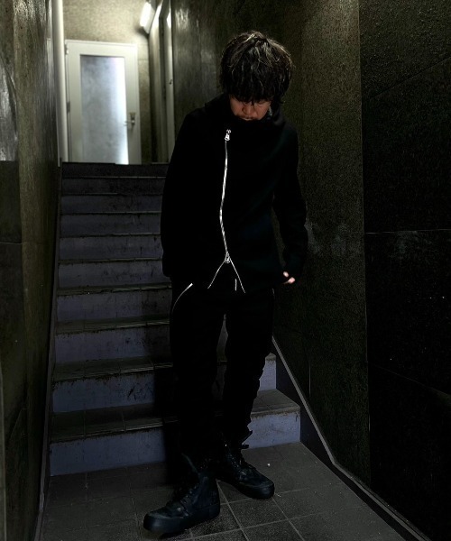 ISAMU KATAYAMA BACKLASH（イサムカタヤマバックラッシュ）の「ISAMUKATAYAMA BACKLASH/イサムカタヤマ バックラッシュ/別注CURVE HOODIE（ブルゾン・メンズ・ブラック・M/L/S）」の4枚目の写真