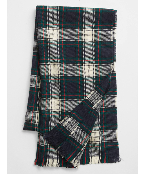 GAP（ギャップ）の「プレイド フリンジスカーフ（マフラー・メンズ・ブラック/ネイビー/グリーン・ONE SIZE）」の2枚目の写真