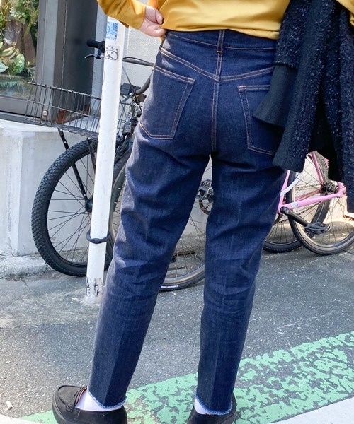 セール】スリムテーパードデニムパンツ（デニムパンツ）｜Audrey and