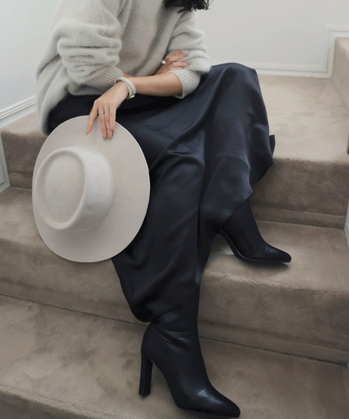 anuans(アニュアンス)の「サテンナロースカート(スカート・レディース・キャメル/ベージュ/ブラック・MEDIUM/SMALL)」の18枚目の写真