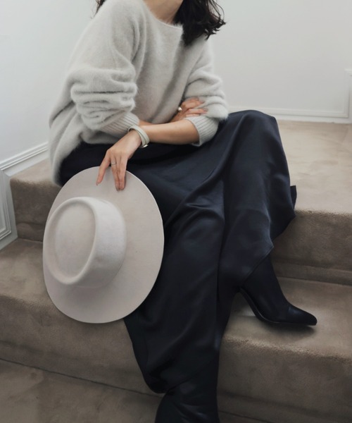 anuans(アニュアンス)の「サテンナロースカート(スカート・レディース・キャメル/ベージュ/ブラック・MEDIUM/SMALL)」の16枚目の写真