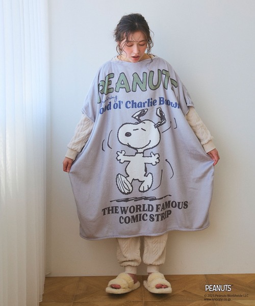 PEANUTS（ピーナッツ）の「【PEANUTS/ピーナッツ】ノリノリSNOOPY/スヌーピーあったか着るフリースウェア◎とろふわ もこもこ あったか（その他ルームウェア・レディース・アイボリー/モカ/ベージュ/アイボリー系/ブルー/ライトグレー・フリー/FREE）」の3枚目の写真