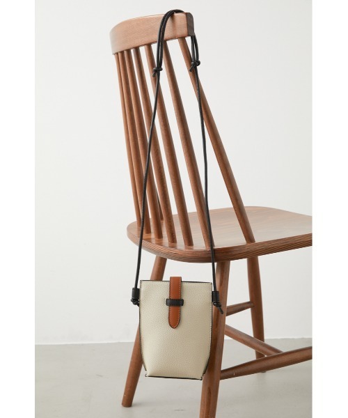 crie conforto（クリーコンフォルト）の「配色モバイルショルダー（ショルダーバッグ・レディース・ベージュ/ブラック・FREE）」の2枚目の写真