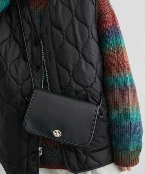 JUNRED（ジュンレッド）の「シンセティックレザーショルダーバッグ（ショルダーバッグ・メンズ・ブラック/チャコールグレー/ブラック系その他・FREE）」の7枚目の写真